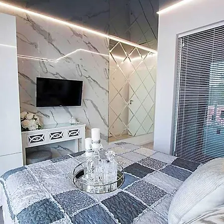 Orkan Rooms&restaurant فندق مبيت وإفطار ميلنو